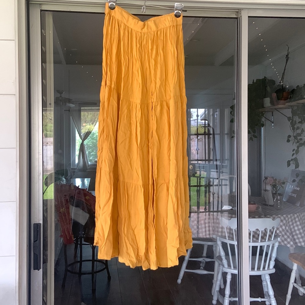 Long yellow skirt with slit